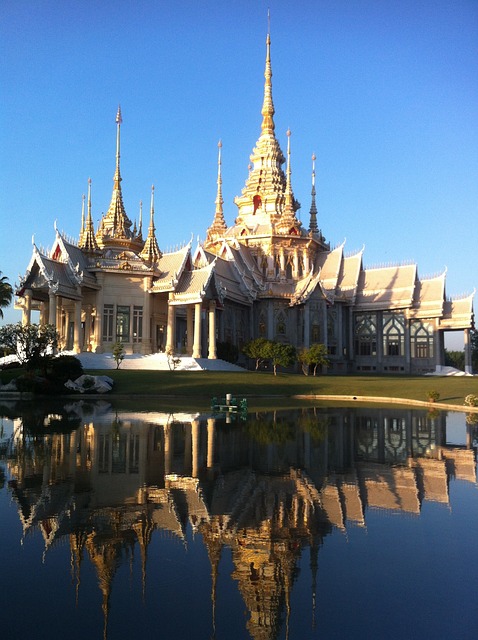 thai culture buddhism