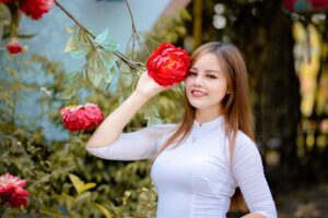meet beautiful thai women